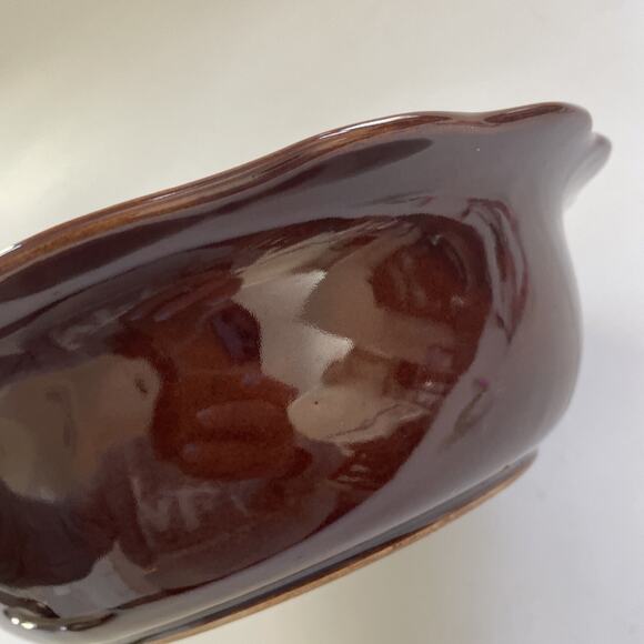 Vintage Westbend Brown Stoneware Scalloped Edge Casserole Dish With Lid - Picture 9 of 10